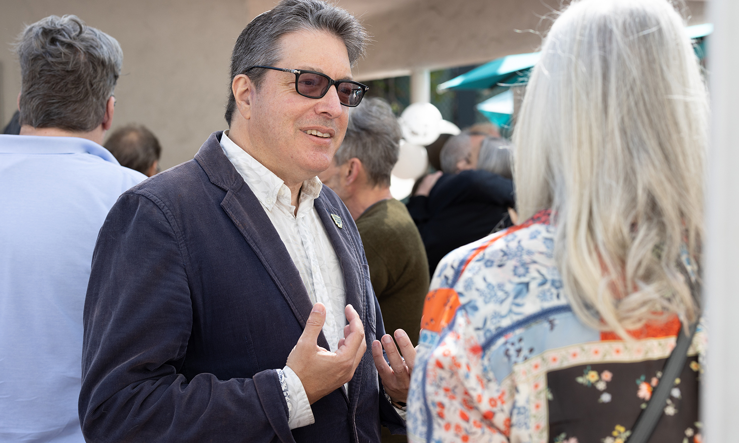  /></p>
<p><img decoding=